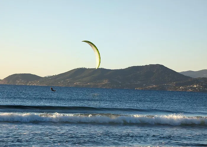 Calme A Giens , 2 Pas Du Port Et Des Plages Apartment